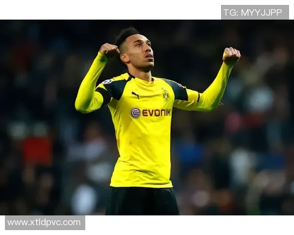 九宫格足球球星高清集锦 精选全球顶级球员风采展示